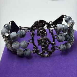 💛 Silver Tone Gemstone Ball Bracelet